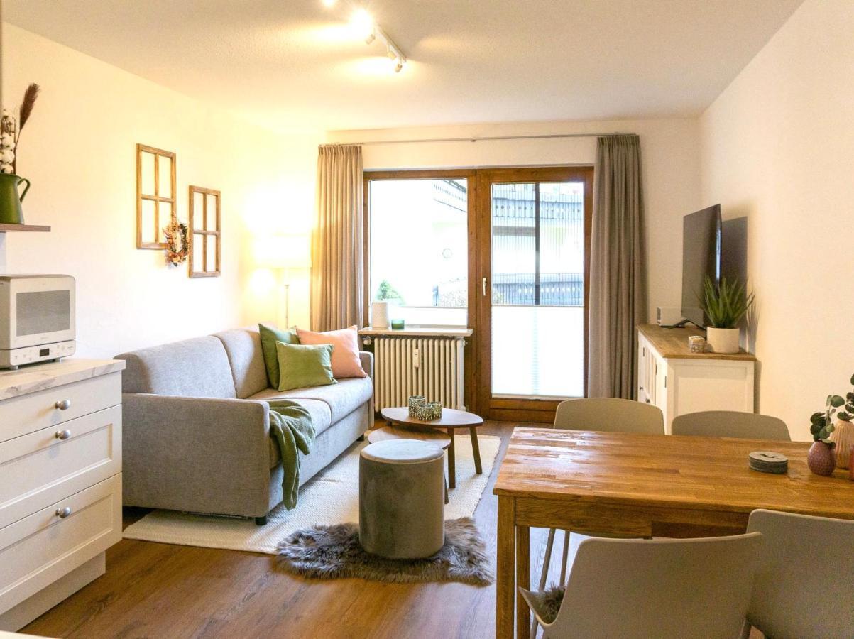 Balkon Mit Ruhigem Garten In Apartment Sonthofen